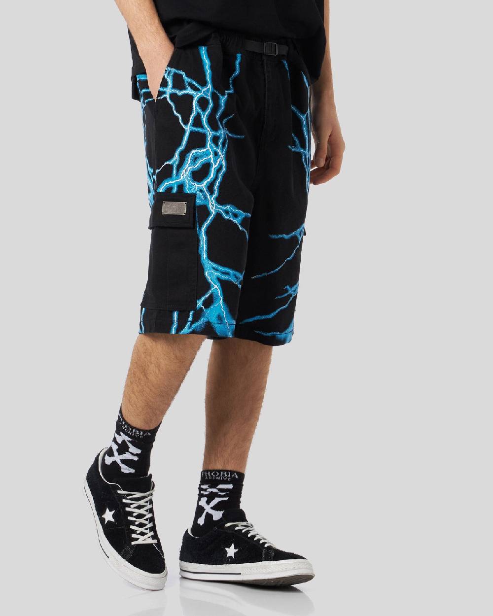 Phobia Archive PANTALONCINO CARGO NERO CON FULMINI LATERALI AZZURRI