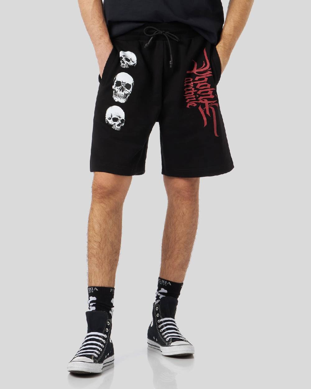 Phobia Archive PANTALONCINO NERO CON GRAFICA TRIPLE SKULL ROSSA
