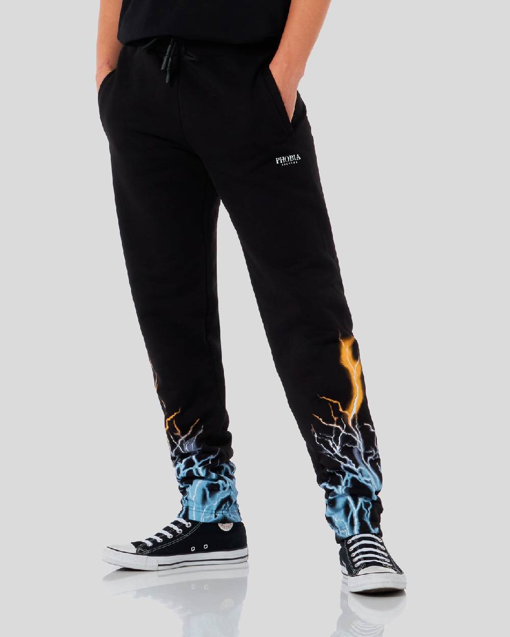 Phobia Archive PANTALONCINO NERO CON STAMPA FULMINE BICOLORE GIALLO E BLU