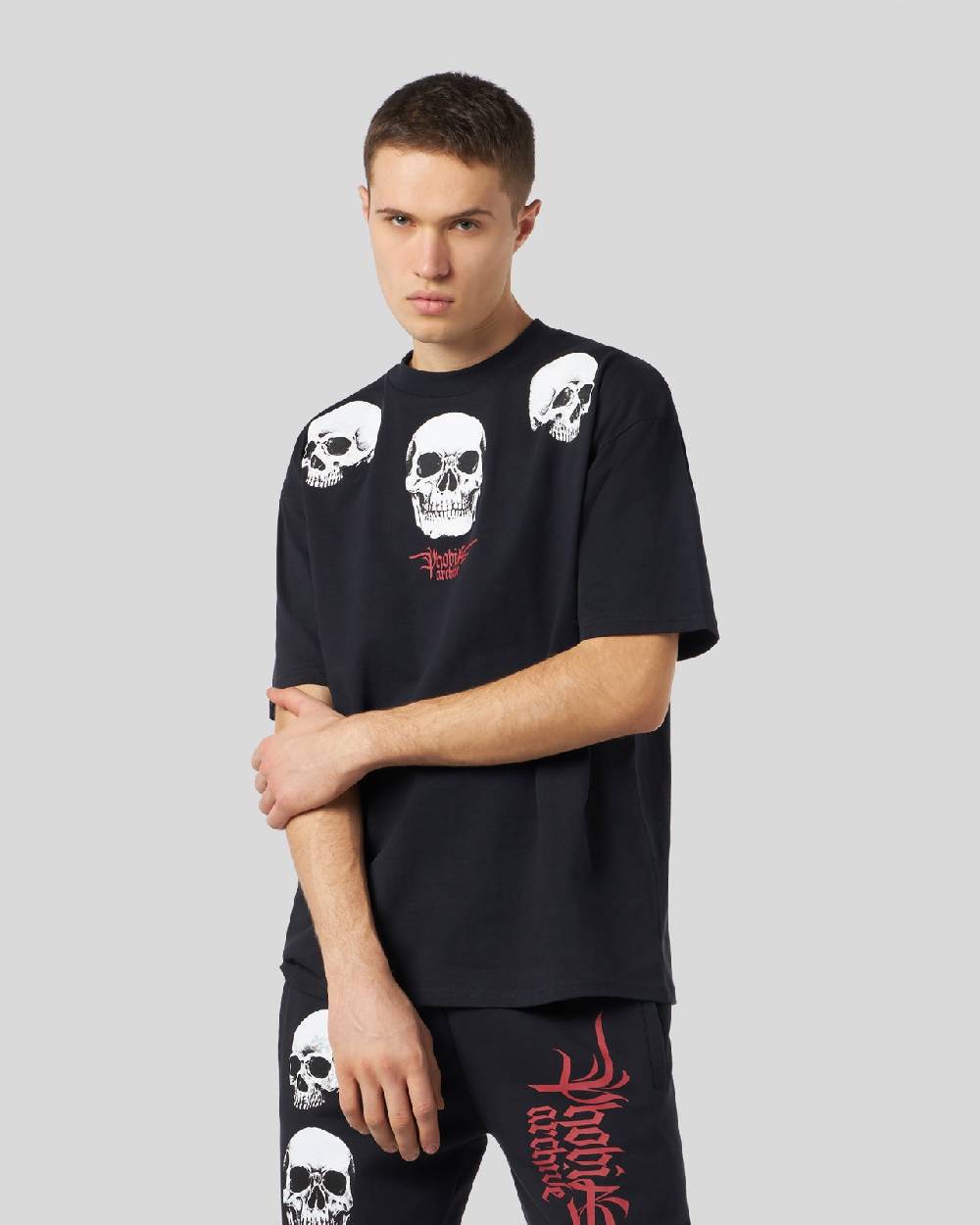 Phobia Archive T-SHIRT NERA CON GRAFICA TRIPLE SKULL ROSSA
