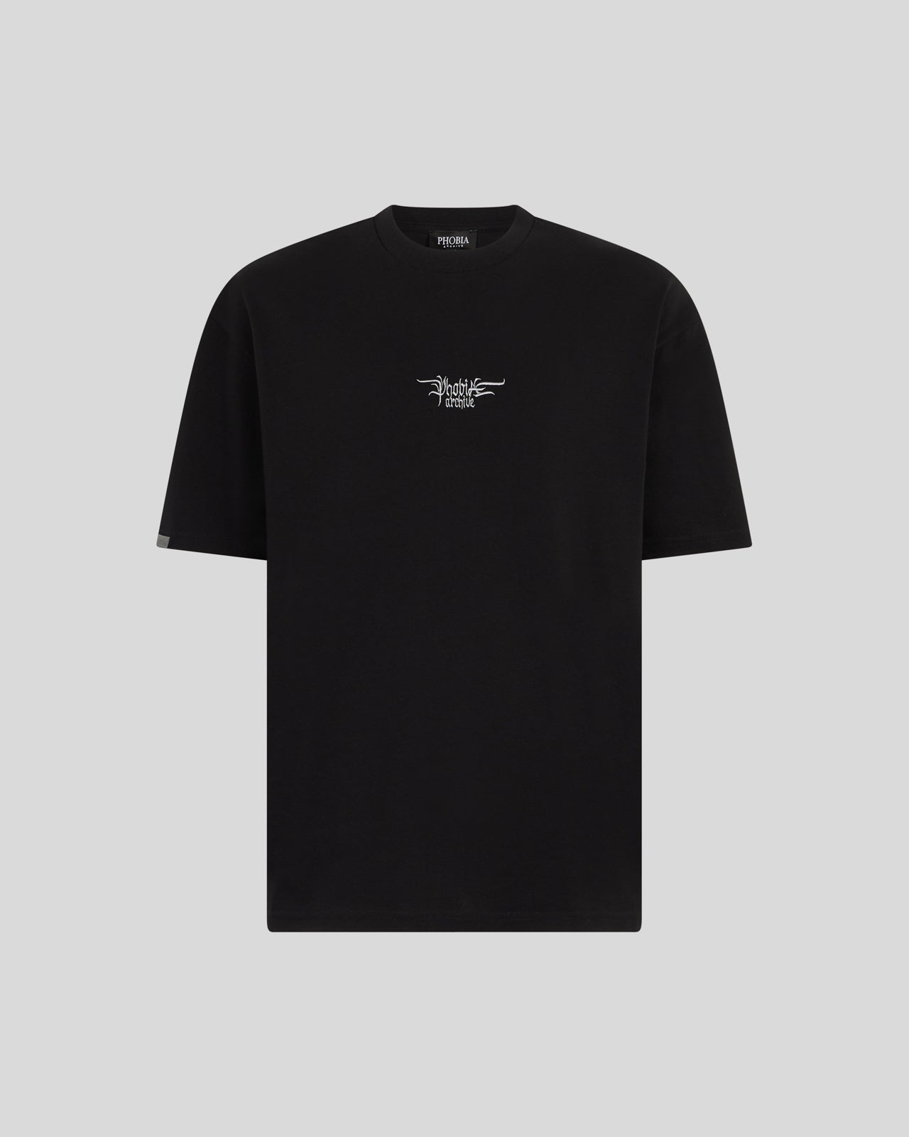 Phobia Archive T-SHIRT NERA CON LOGO GOTICO ED ETICHETTA METALLICA