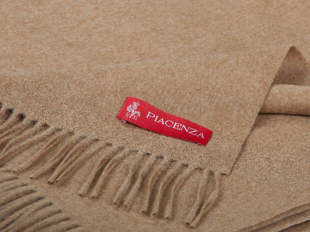 Piacenza 1733 Aeternum Plaid Sabbia In Puro Cashmere