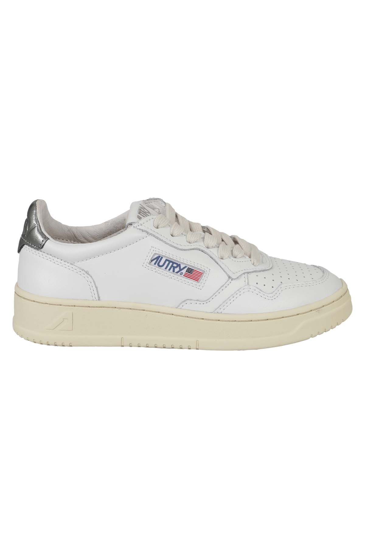 AUTRY Sneakers Medalist Low Women White Silver