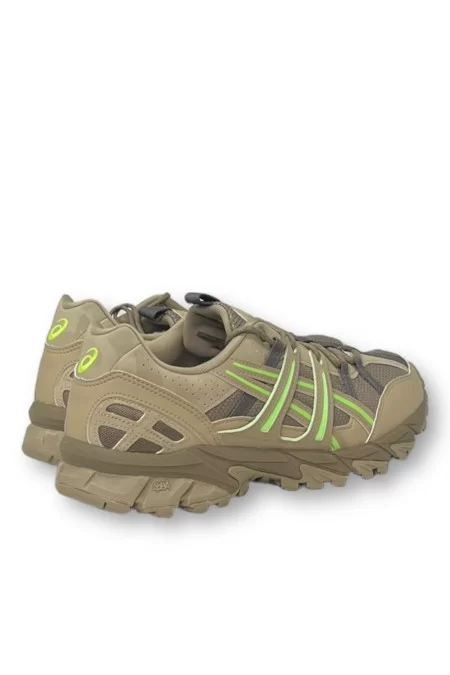 ASICS GEL SONOMA 1550 ASICS 1201B006 200 Scarpe Da Corsa ASICS GEL SONOMA 1550. Codice Modello: 1201B006. Colore: Marrone. Perfette Per La Corsa Su Terreni Misti