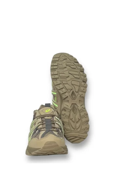 ASICS GEL SONOMA 1550 ASICS 1201B006 200 Scarpe Da Corsa ASICS GEL SONOMA 1550. Codice Modello: 1201B006. Colore: Marrone. Perfette Per La Corsa Su Terreni Misti