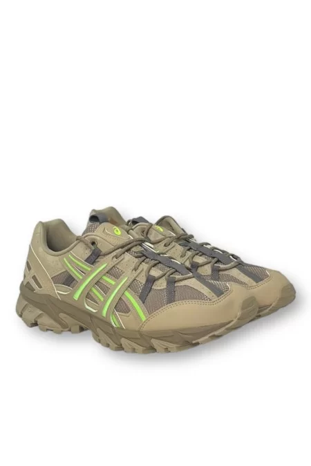 ASICS GEL SONOMA 1550 ASICS 1201B006 200 Scarpe Da Corsa ASICS GEL SONOMA 1550. Codice Modello: 1201B006. Colore: Marrone. Perfette Per La Corsa Su Terreni Misti