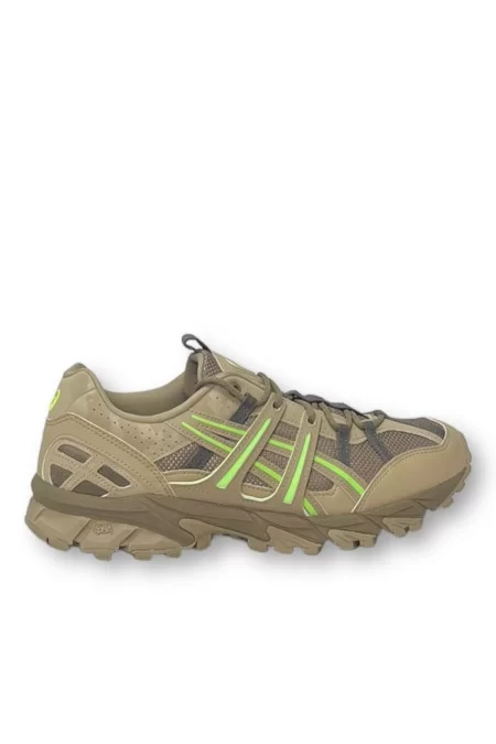 ASICS GEL SONOMA 1550 ASICS 1201B006 200 Scarpe da corsa ASICS GEL SONOMA 1550. Codice modello: 1201B006. Colore: marrone. Perfette per la corsa su terreni misti