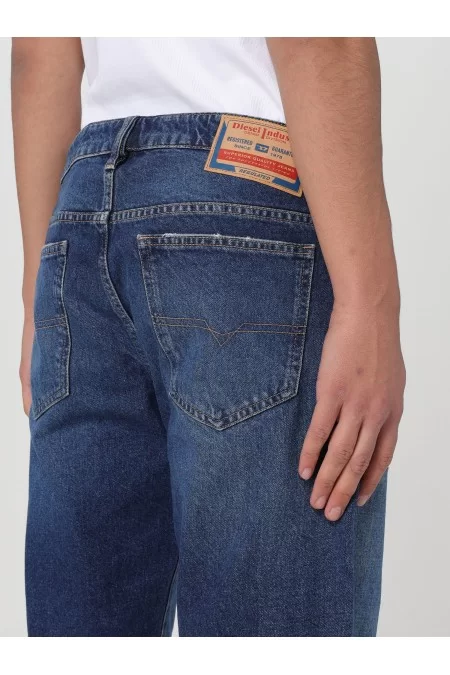 DIESEL Le Bermuda Shorts Da Uomo Di DIESEL Offrono Stile E Comfort Impeccabili. ``` Bermuda Shorts Da Uomo DIESELI Bermuda Shorts Da Uomo Di DIESEL Offrono Stile E Comfort Impeccabili. ```