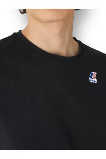 K-WAY T-shirt Da Uomo K-WAY Il Marchio K-WAY Offre Una Maglietta Comoda E Resistente Per Uomini. Qualità Premium E Design Alla Moda. Perfetta Per Ogni Occasione
