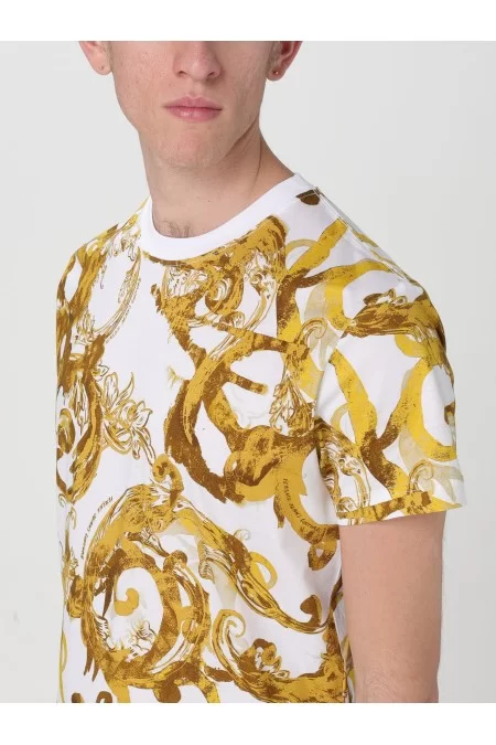 VERSACE T-shirt Uomo Versace La T-shirt Da Uomo Di Versace è Sinonimo Di Stile E Qualità. Realizzata Con Materiali Pregiati E Design Elegante, è Un Capo Iconico Per L\'uomo Moderno