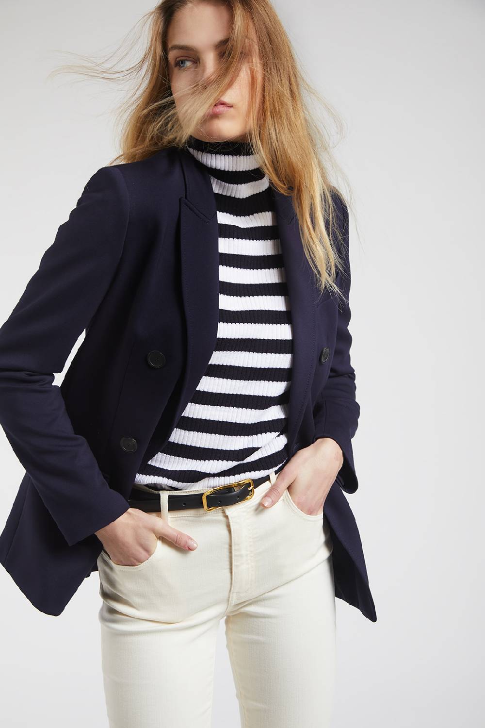 Piazza Sempione Maglione a righe con collo a cratere