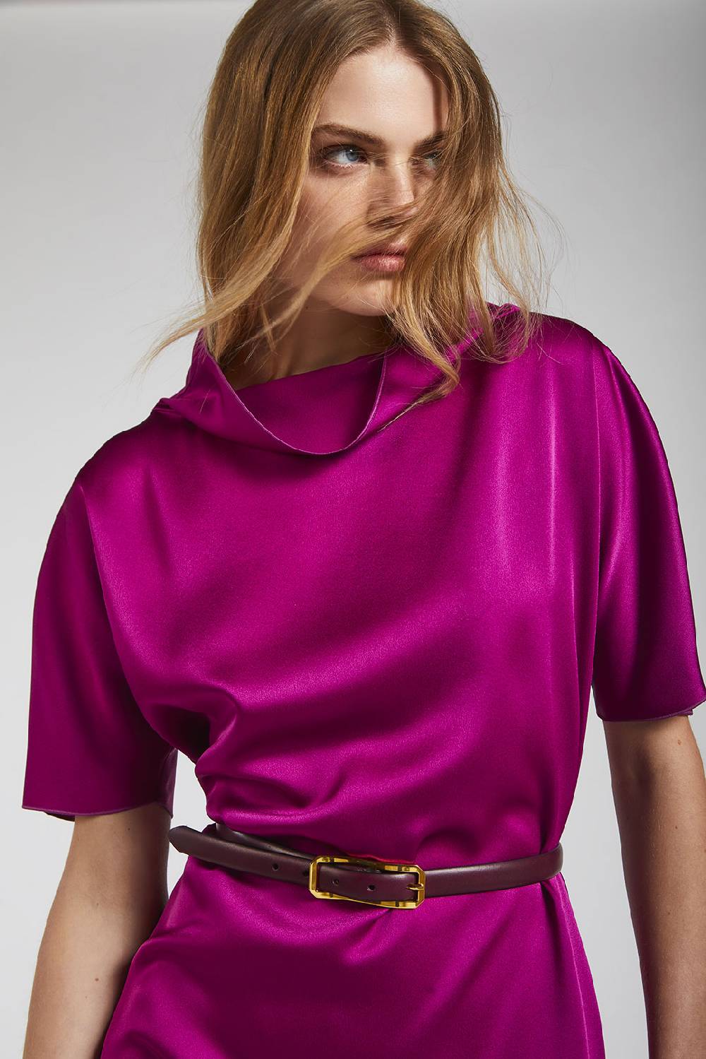 Piazza Sempione Abito lucido con cintura