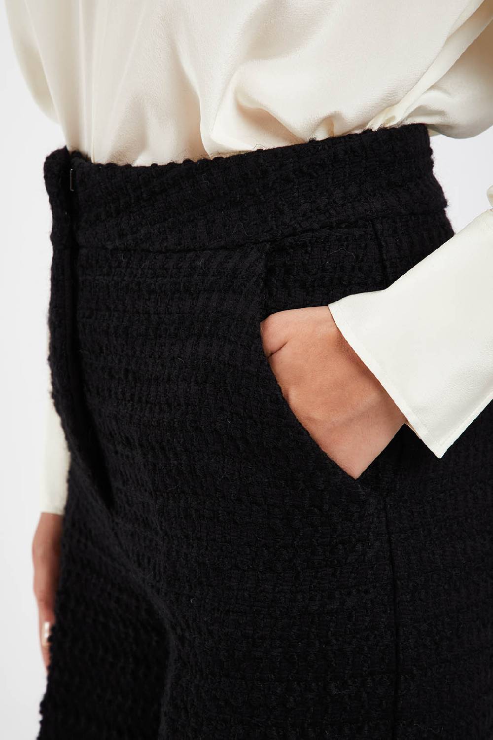 Piazza Sempione Bermuda In Tweed Tonale