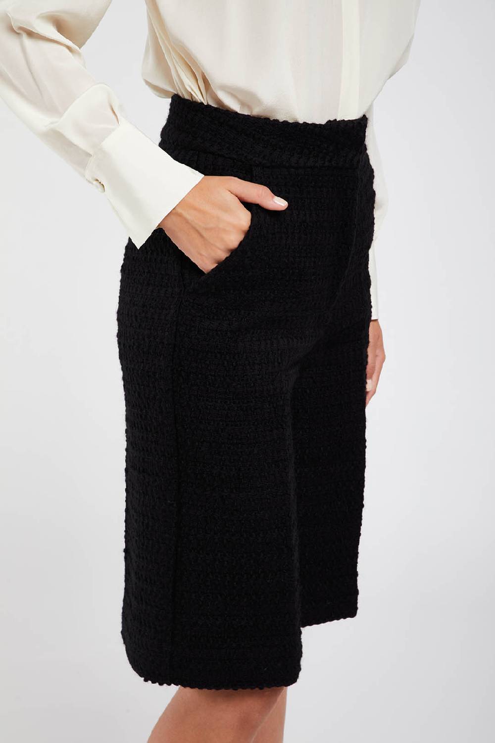 Piazza Sempione Bermuda In Tweed Tonale