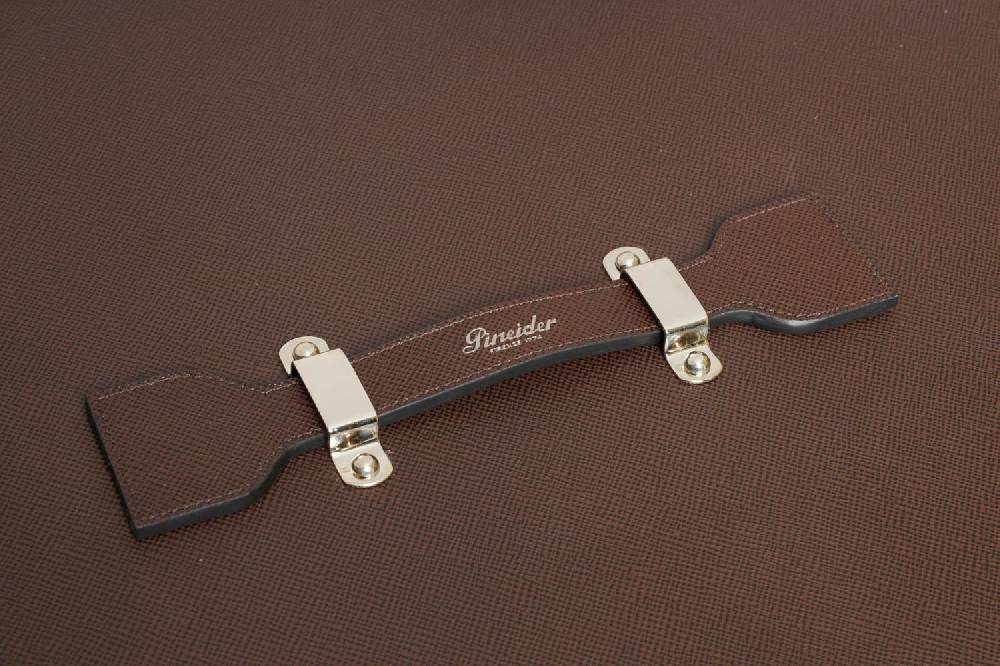 Pineider Baule Fasciato, Realizzato In Pelle Di Vitello. Dimensione Grande 120x51x51cm