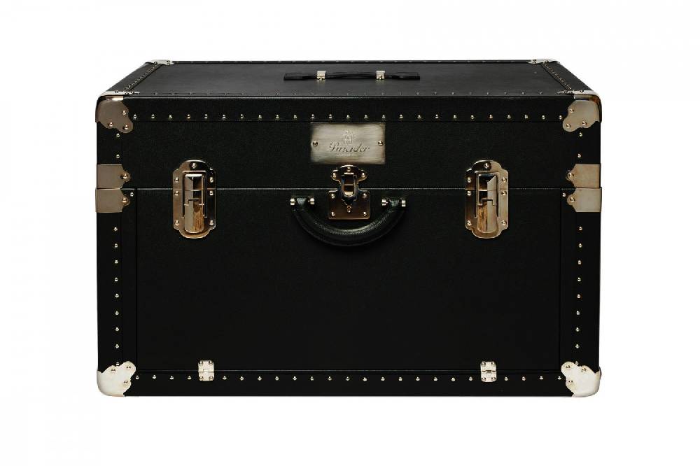 Pineider Baule fasciato, realizzato in pelle di vitello. Dimensione grande 120x51x51cm