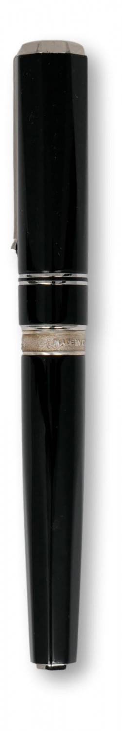 Pineider Penna Stilografica Collezione 1949 Con Dettagli In Argento E Logo Pineider