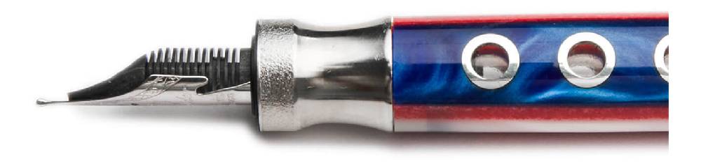 Pineider Penna Stilografica Queen Mary Pennino In Oro