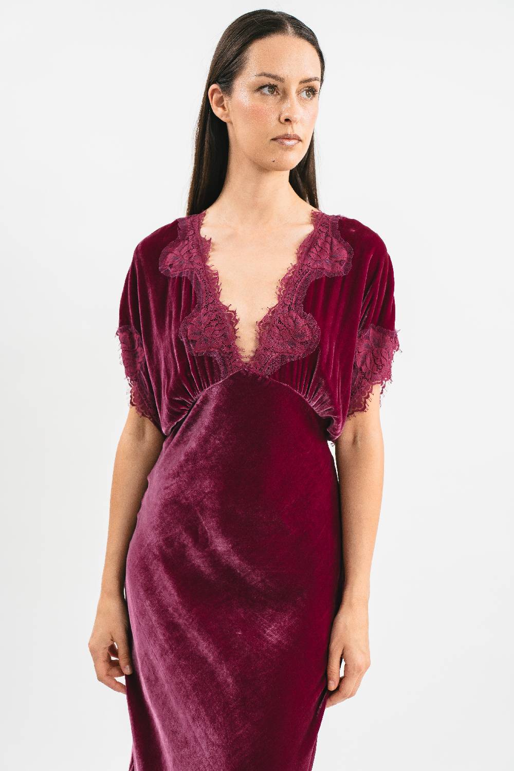 Pink Memories Abito In Velluto Con Mezze Maniche E Pizzo