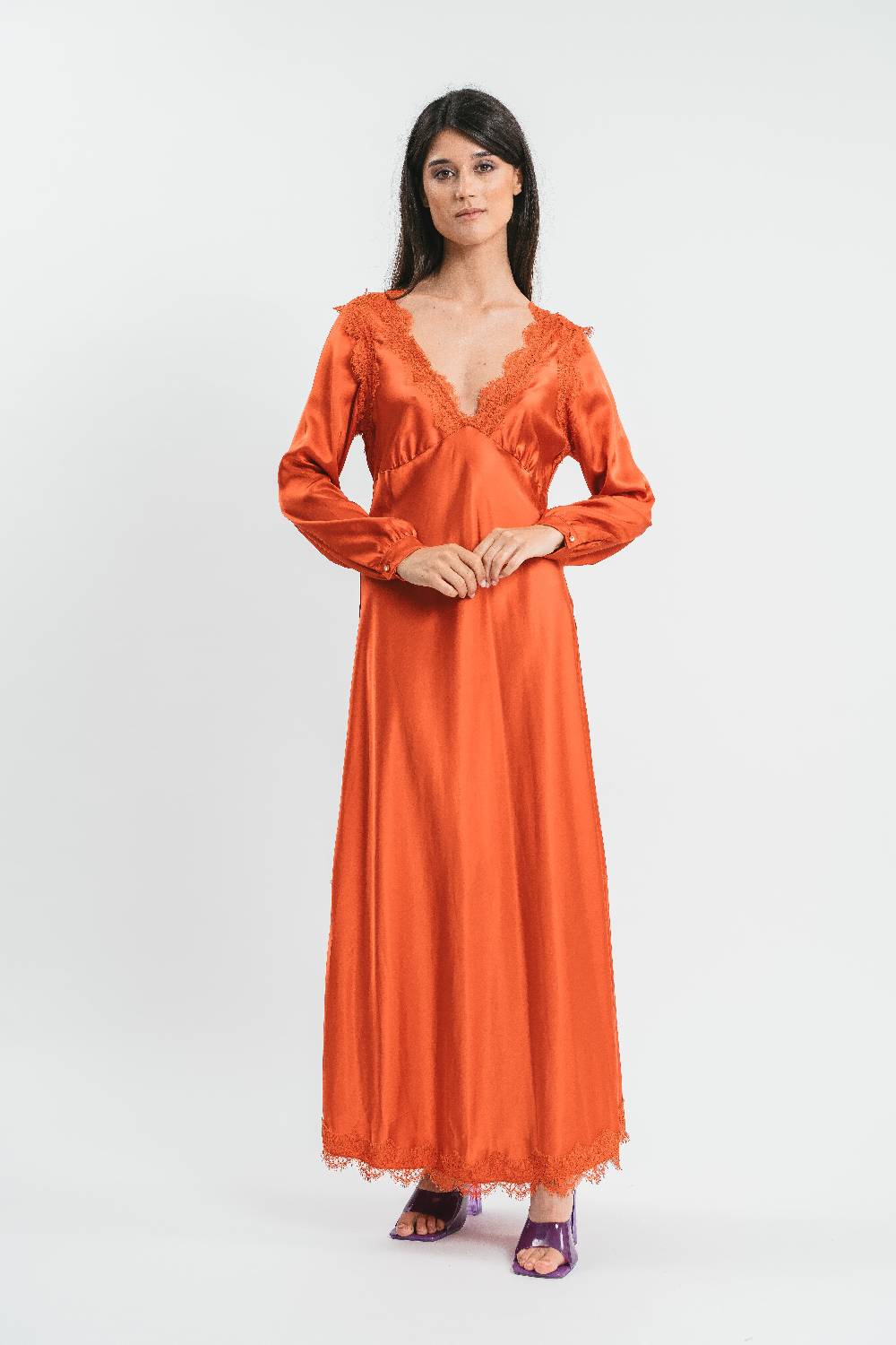 Pink Memories Abito con maniche spacchi e pizzo