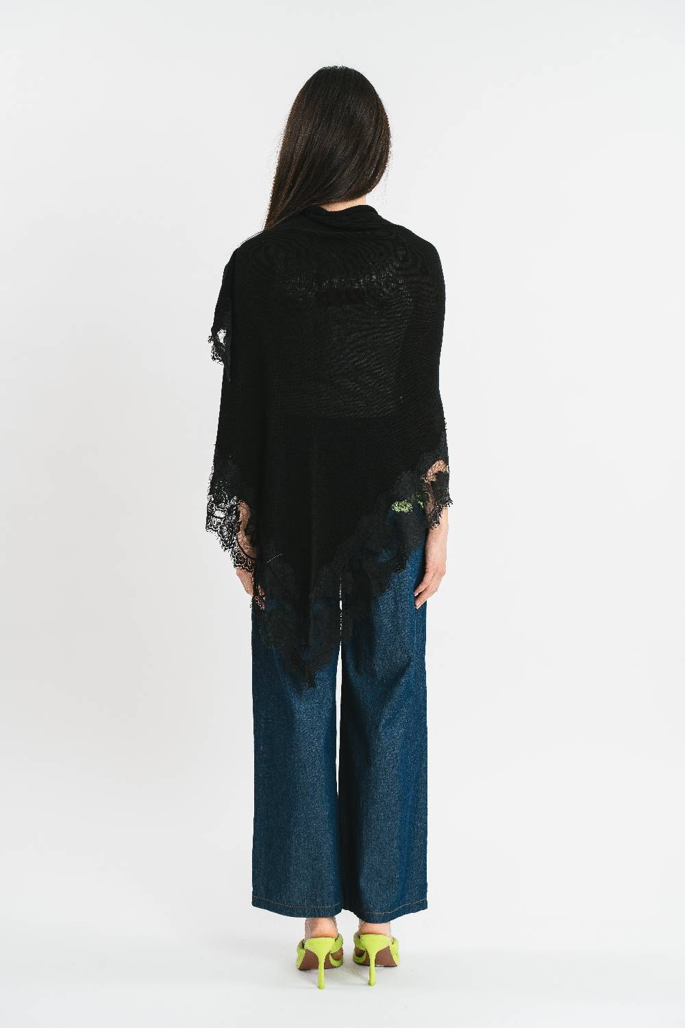 Pink Memories Kefia Con Dettagli In Pizzo