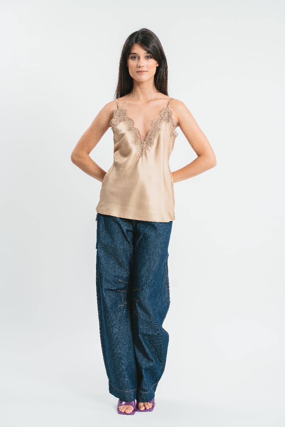 Pink Memories Top scollo a V con dettagli in pizzo