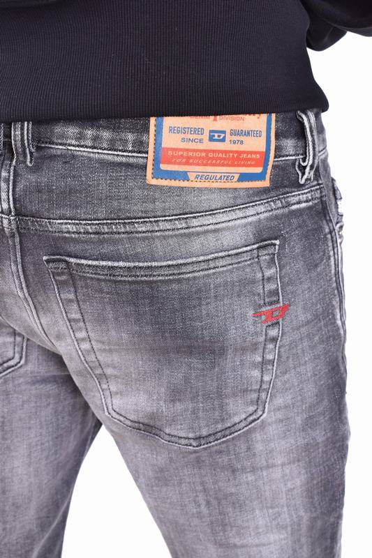 Diesel Jeans Codice Prodotto: A03594 09G8602