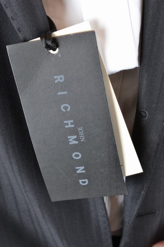 John Richmond Giacche Da Completo Codice Prodotto: ZHE1 1089 4022 0990