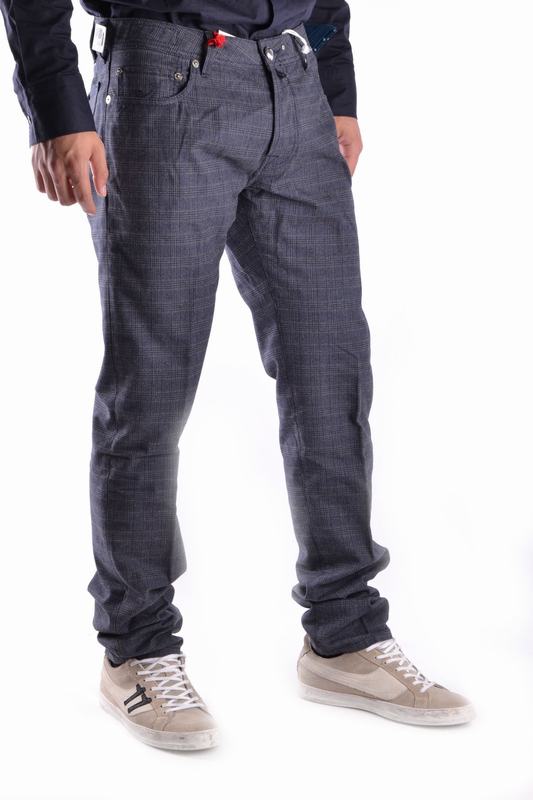 Jacob Cohen Pantaloni Codice Prodotto: