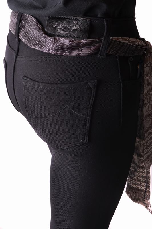 Jacob Cohen Pantaloni & Shorts Codice Prodotto: