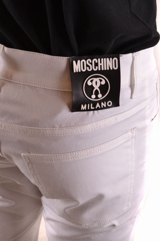 Moschino Bermuda Codice Prodotto: Z A0346 0219 0001