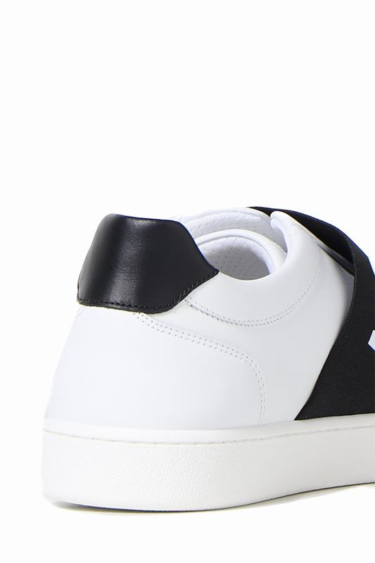 Moschino Sneakers Codice Prodotto: MB15032G1F