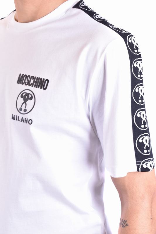 Moschino T-shirts Codice Prodotto: J070820411001