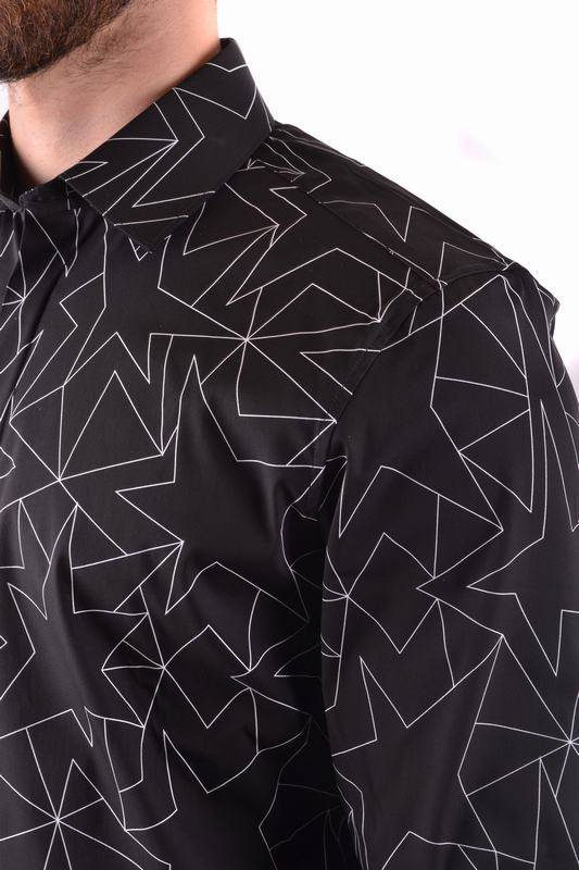 Neil Barrett Manica Lunga Codice Prodotto: BCM331