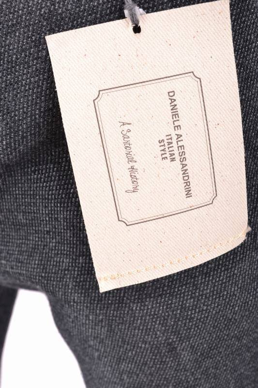 Daniele Alessandrini Pantaloni & Bermuda Codice Prodotto: