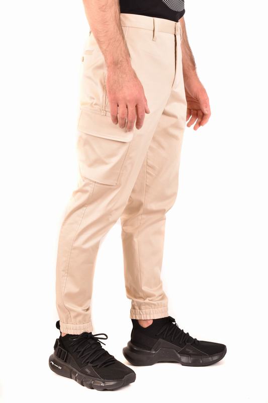 Neil Barrett Pantaloni Codice Prodotto: PBPA827 Q011427