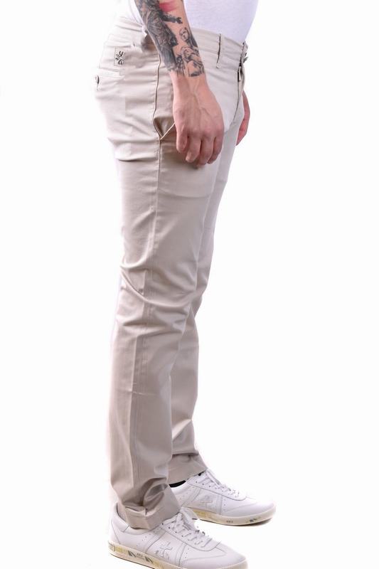 Jacob Cohen Pantaloni Codice Prodotto: UP00101S3756A80