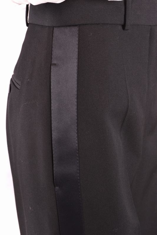 Burberry Pantaloni & Shorts Codice Prodotto: 4072901 1004