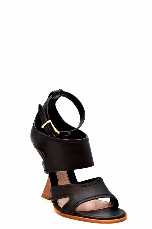 Alexander McQueen Sandali Codice Prodotto: 621839 WHXZ7 1039
