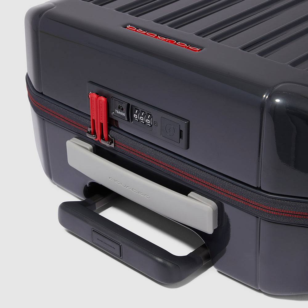 Piquadro Cabin Size, Ultra Slim Hardside Spinner
