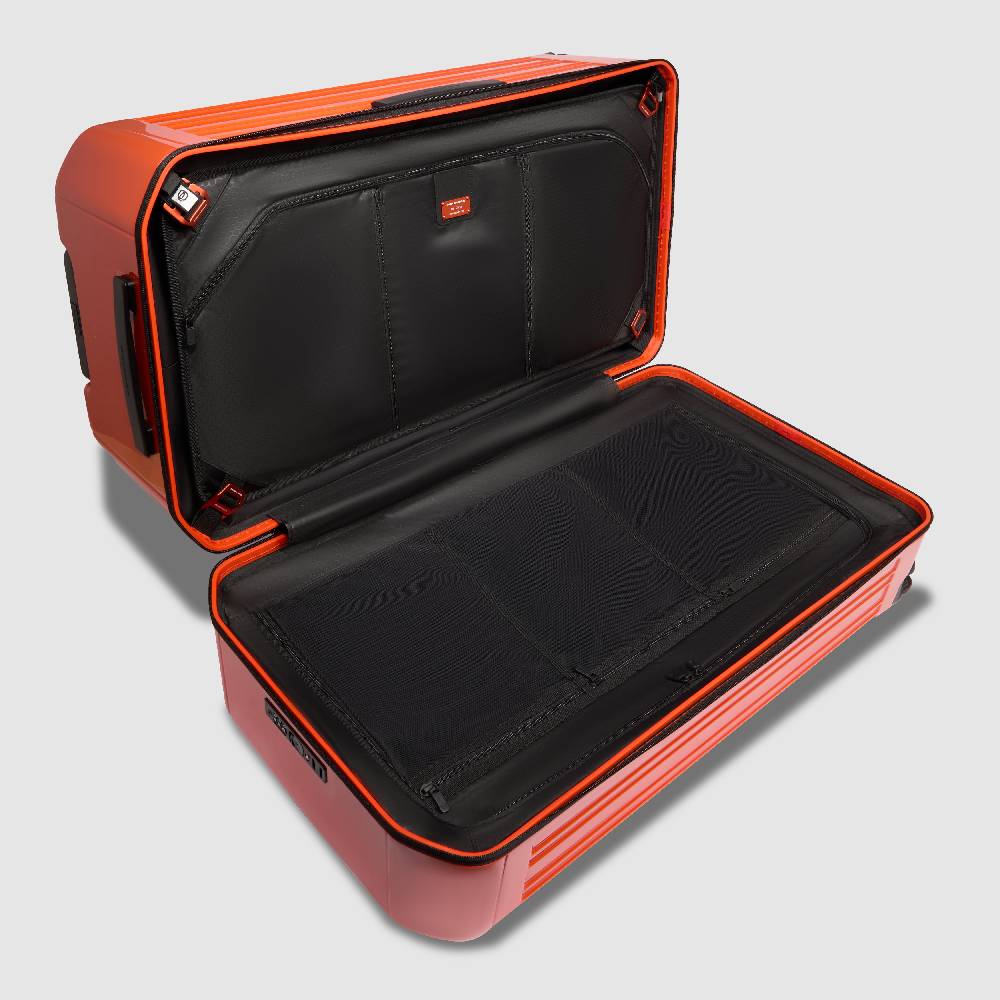 Piquadro Hardside Spinner In Trunk Shape
