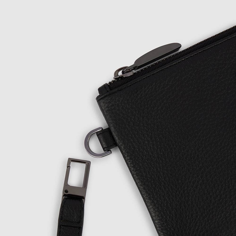 Piquadro Men’s Clutch With Credit Card Facility