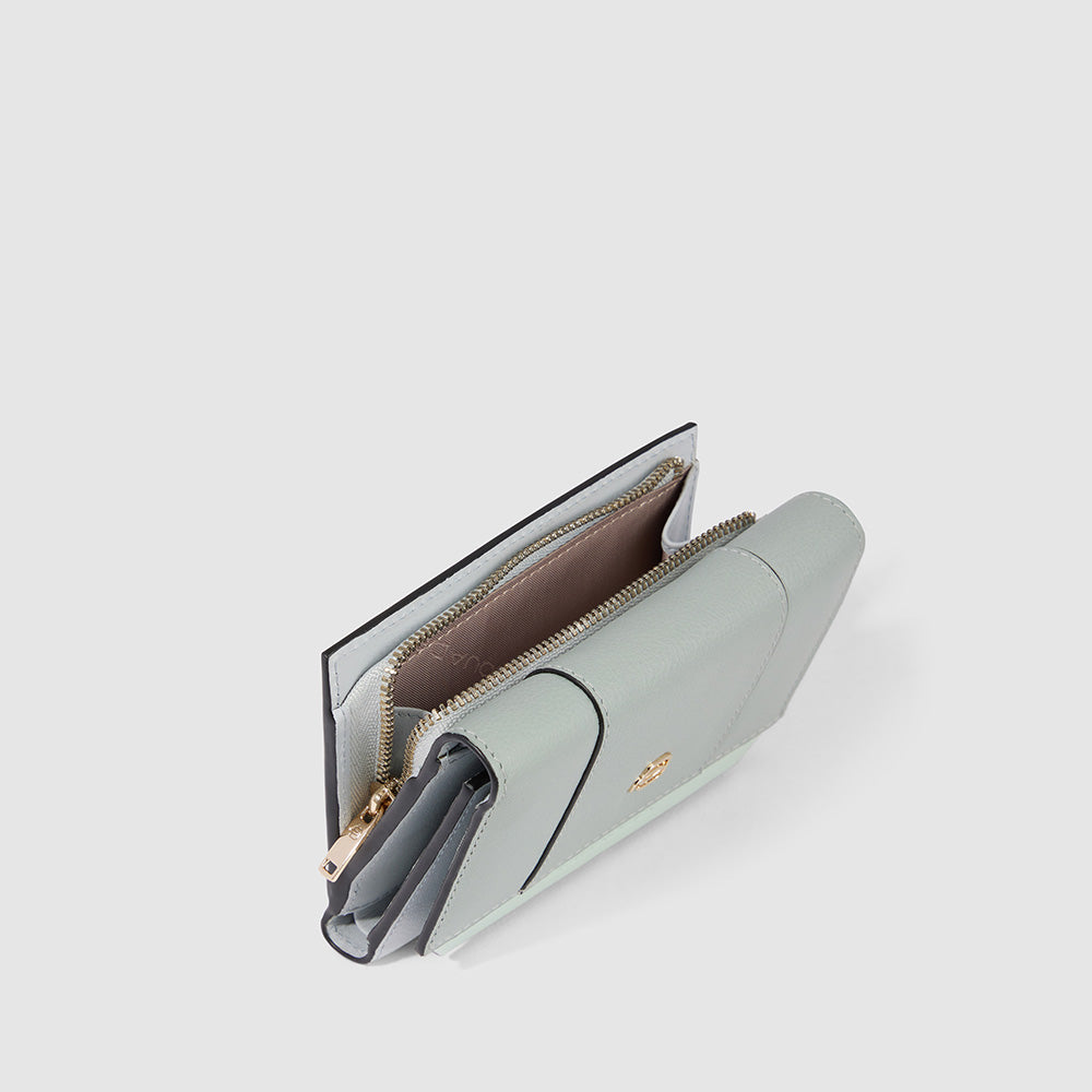 Piquadro Women’s Trifold Wallet, Small