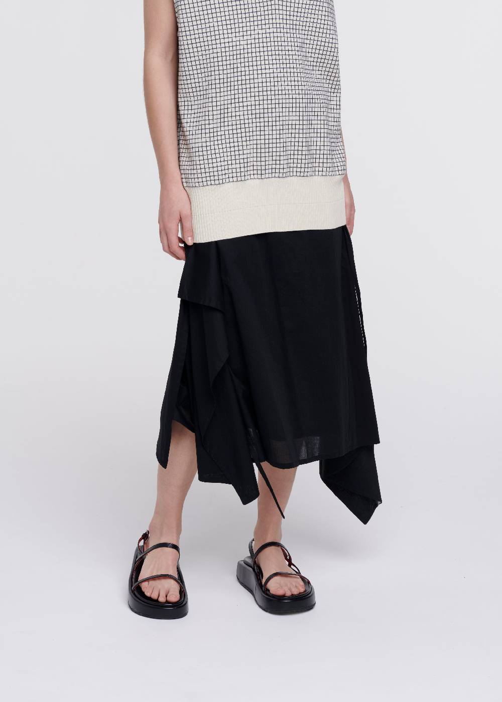 Plan C GONNA MIDI ASIMMETRICA NERA