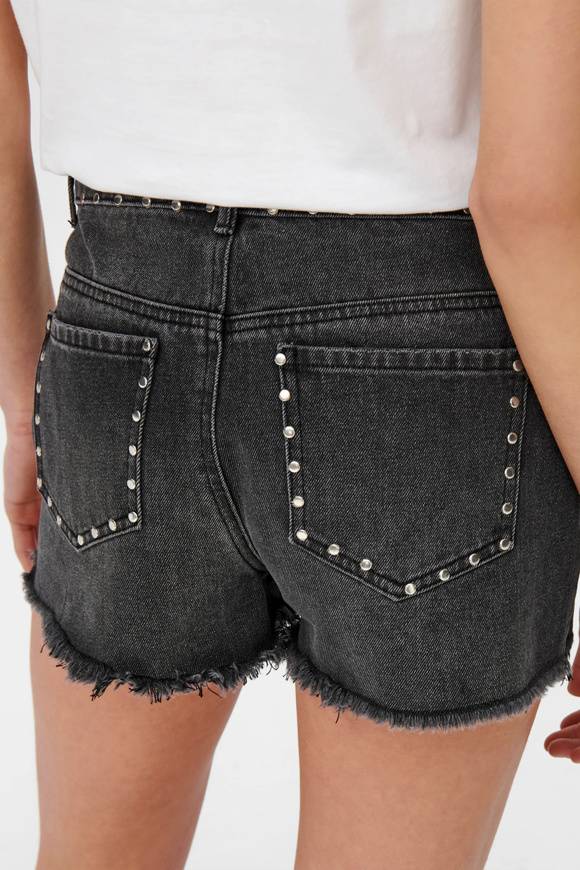 Please Jeans ONLPACY HW STUDDED DENIM SHORTS - 152 006 BLACK DENIM