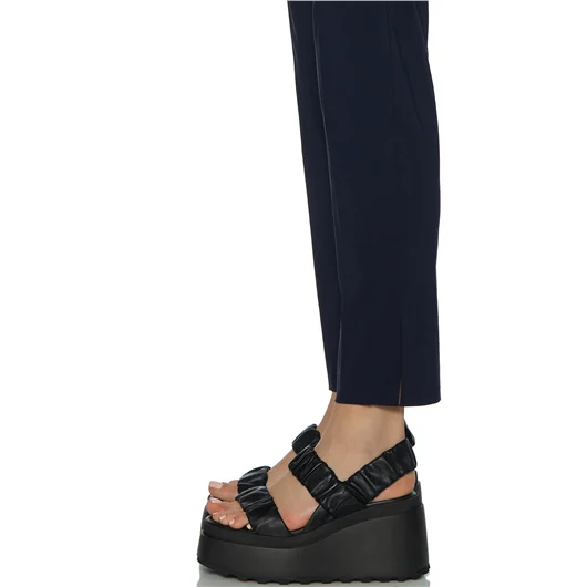 AVENUE MONTAIGNE PANTALONE IN TECNICO LEGGERO