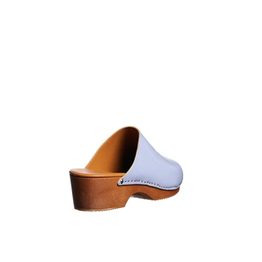 FIGURE DECORATIVE ZOCCOLI IN PELLE E LEGNO