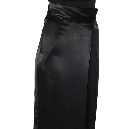 NU PANTALONE LARGO A VITA ALTA