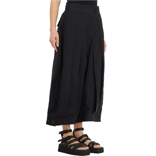 NU PANTALONI IN LINO CON PENCES