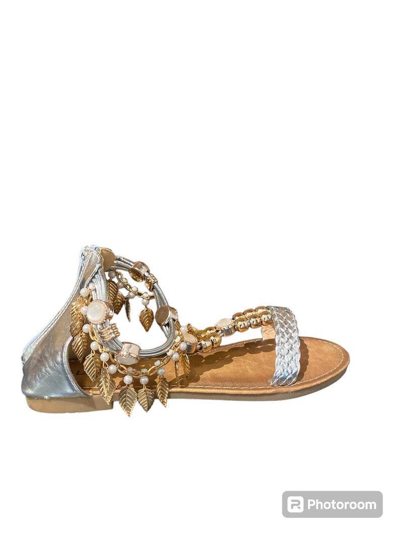 Pokemaoke sandalo foglie